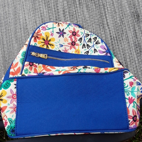 BEAUTIFUL LULAROE BACKPACK . - Picture 8 of 8